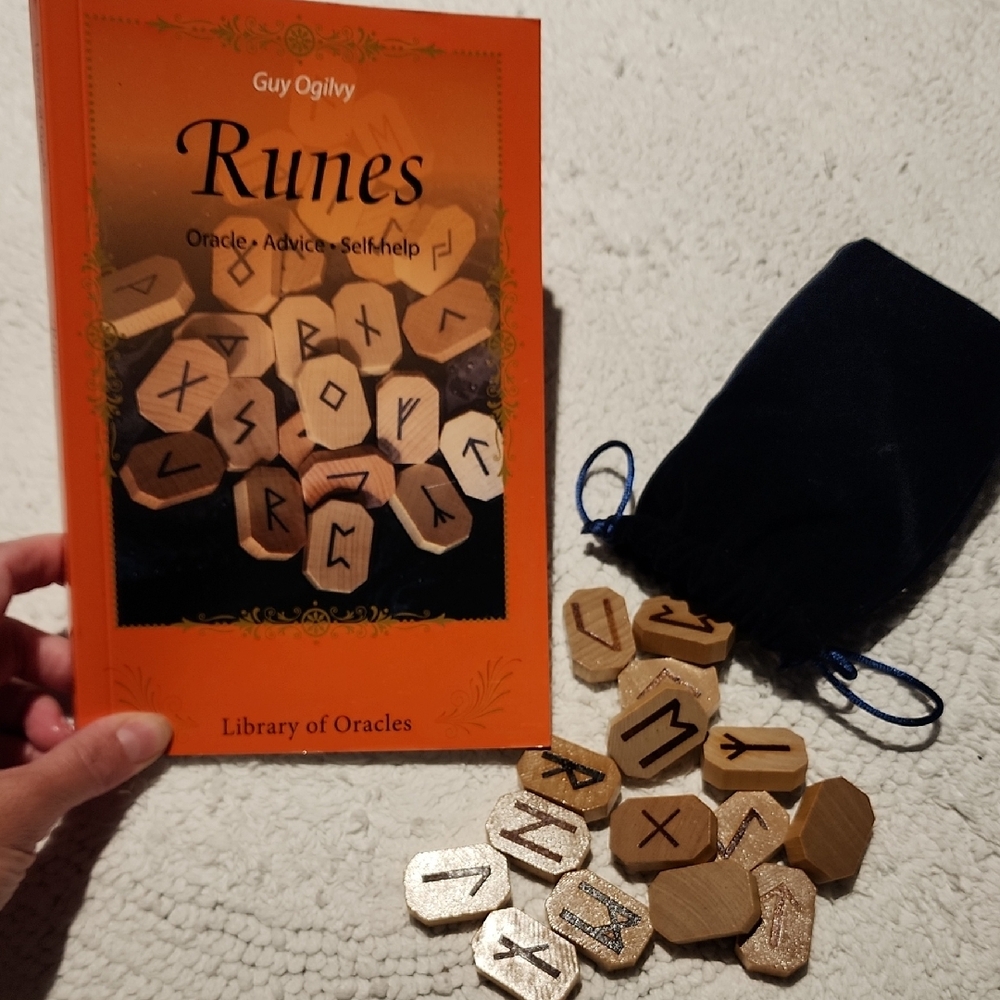 Runes Oracle Set with Book and Pouch